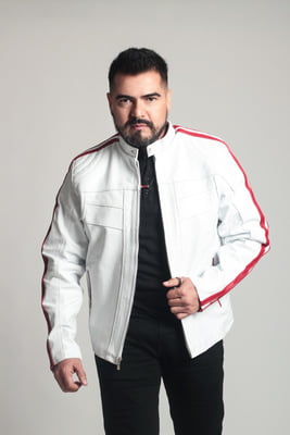 Chamarra blanca franja roja s/cuello