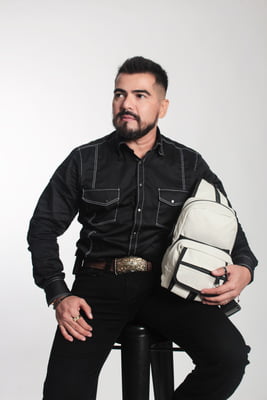 Pechera blanca piel