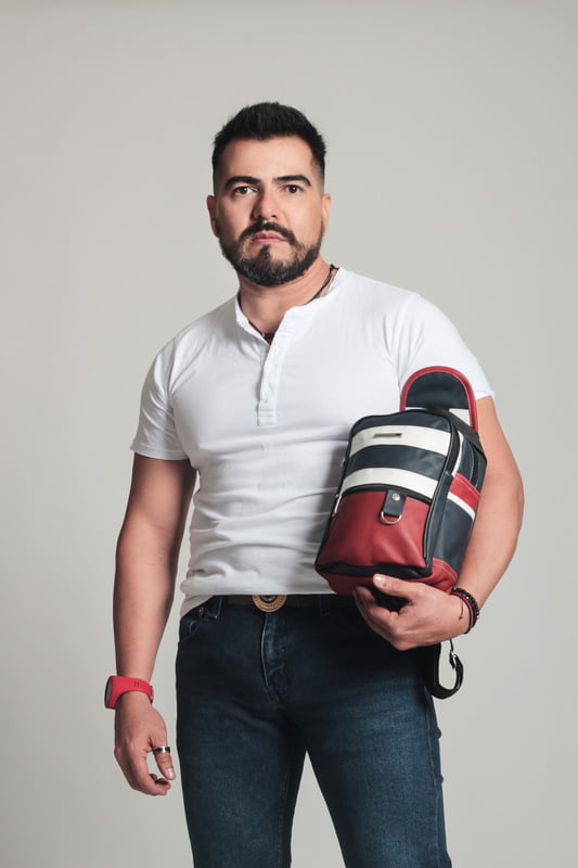 Pechera rojo azul.