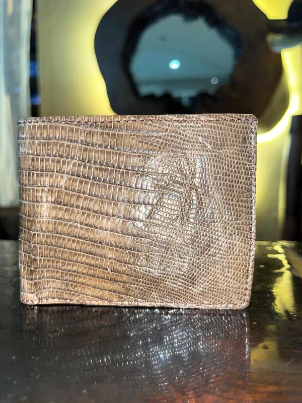 Cartera café piel